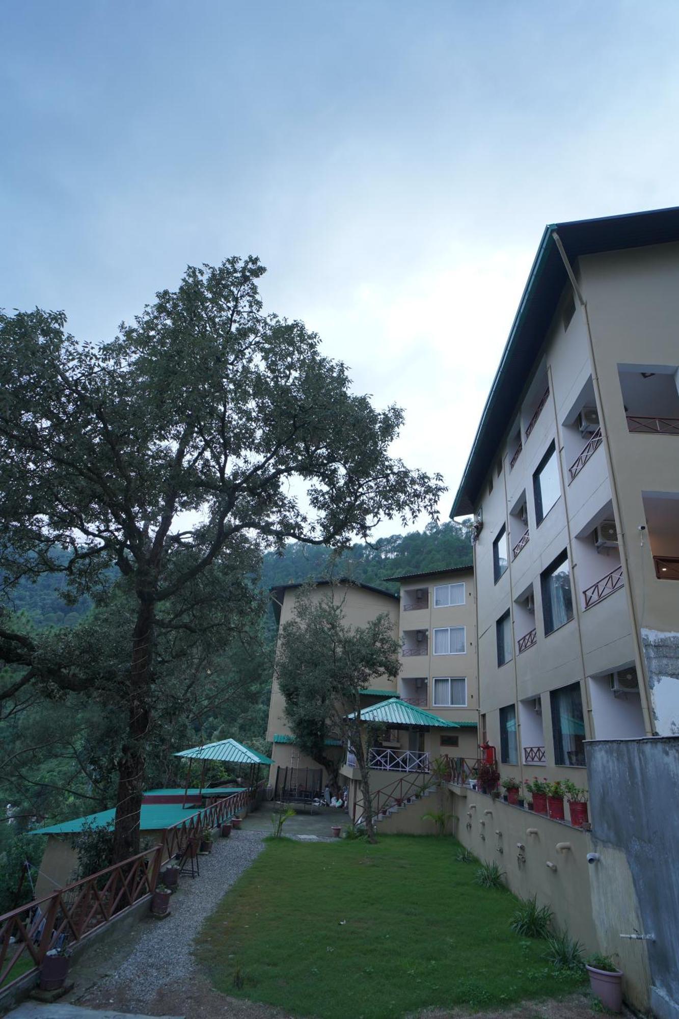 Resorts By The Baagh, Bhīm Tāl Dış mekan fotoğraf